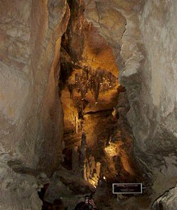 A passage in the cave leading to Ruby Falls